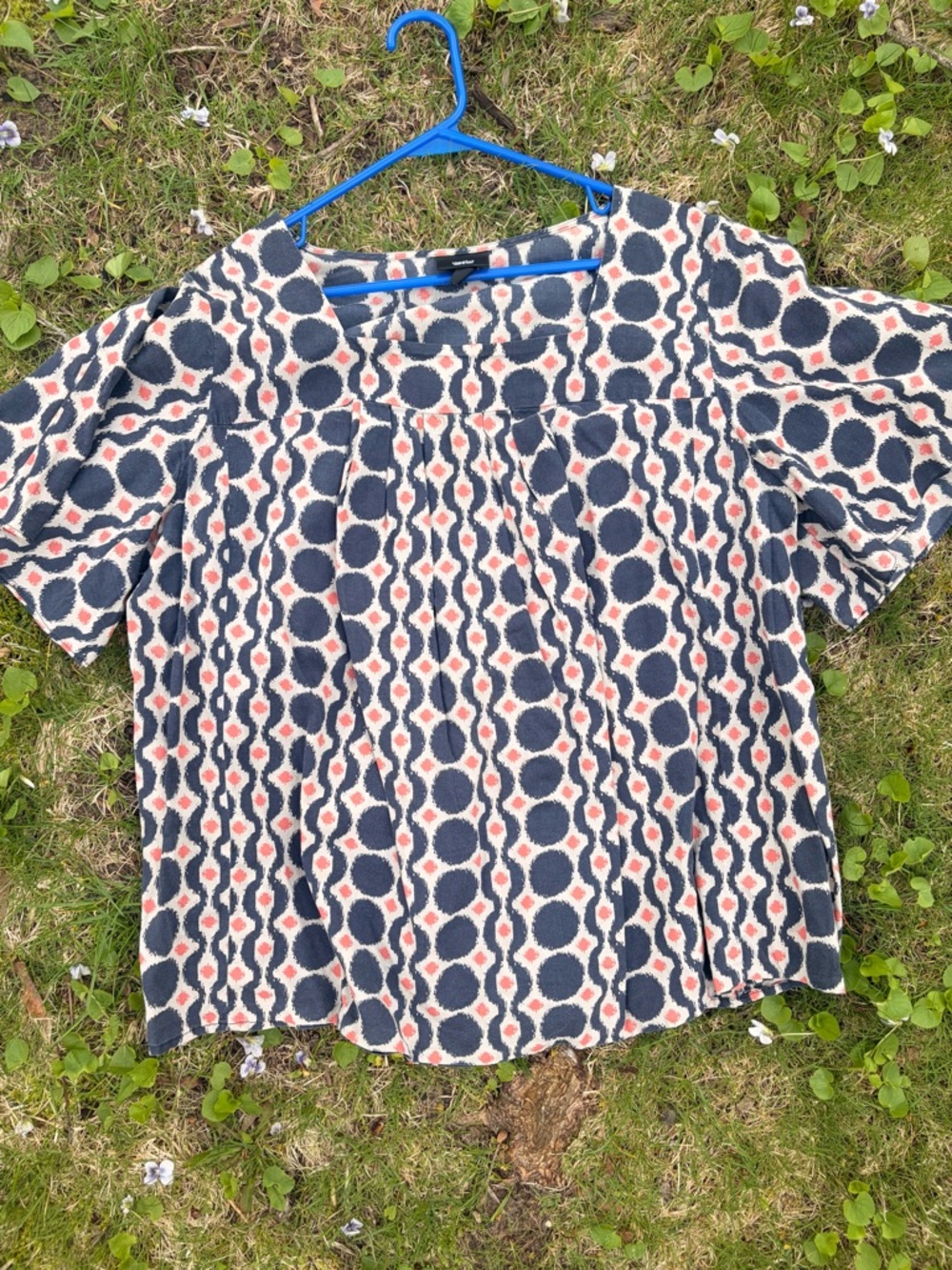 Mossimo Supply Co. Navy & Coral Geometric Short Sleeve Blouse